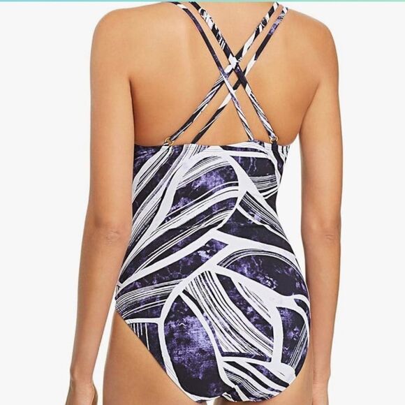 La Blanca Women's  Underwire Cross-wrap One Piece Swimsuit - Picture 10 of 10